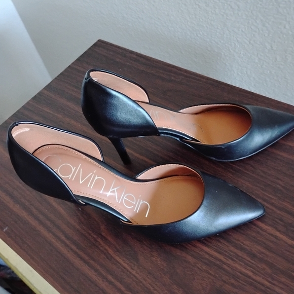 Calvin Klein pumps - Picture 4 of 5